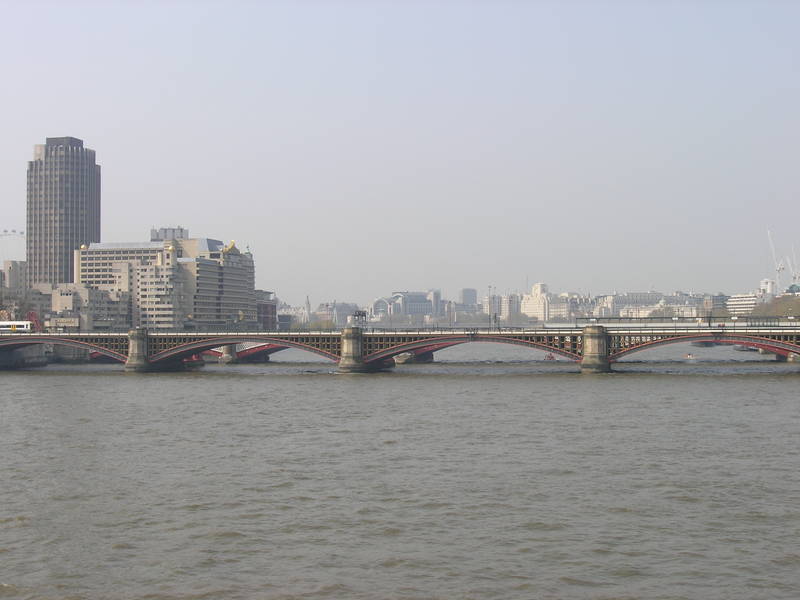 London, April 13-15th 2007: Meeting Sun Lim. To the West of Millennium Bridge.