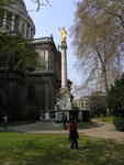 London, April 13-15th 2007: Meeting Sun Lim. St. Paul's Cathedral.